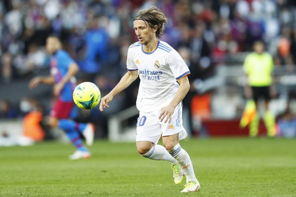 足总杯爆大冷！利物浦大轮换0-1输英冠垫底队 无缘16强+4冠王梦碎